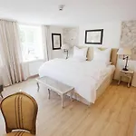 Hotell Viii